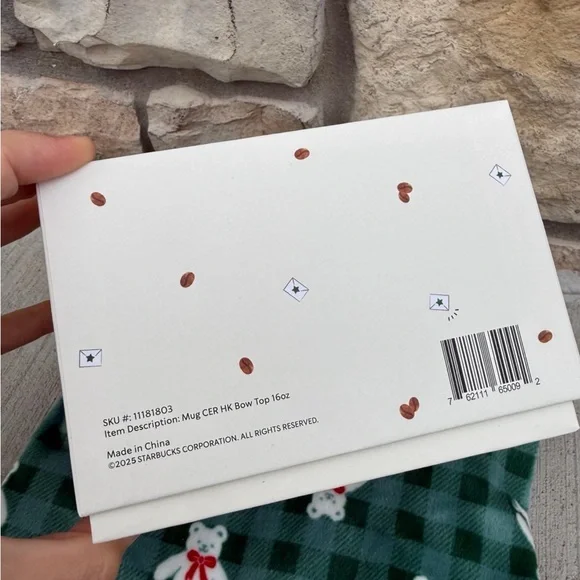 Starbucks x Hello Kitty Coffee Mug with lid - Picture 4 of 4